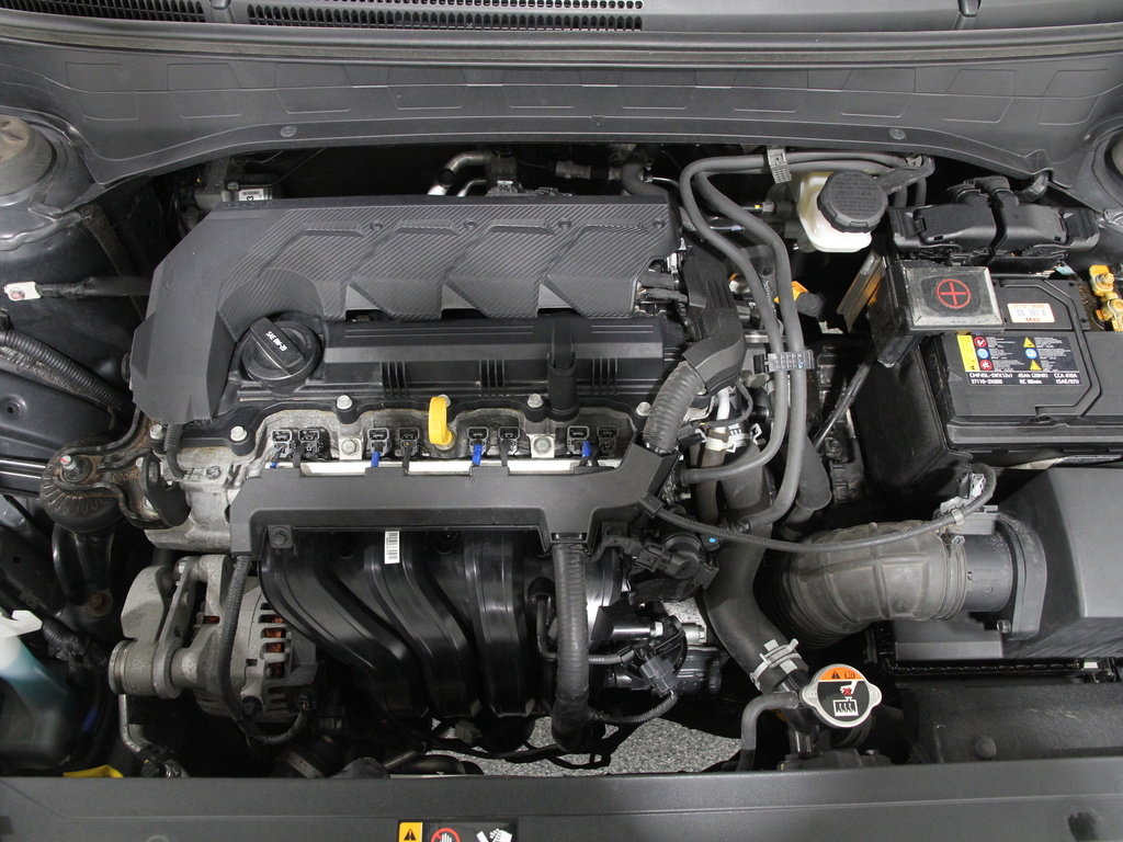 Certified 2021 Hyundai Venue SEL w/ Premium Package image 21