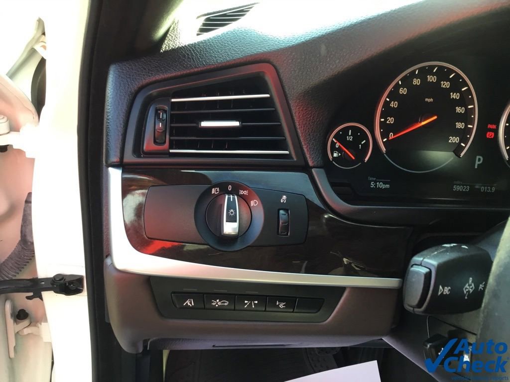 Used 2013 BMW M5 RWD image 18