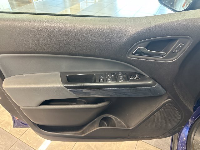 Used 2017 Chevrolet Colorado Z71 AWD/4WD image 18