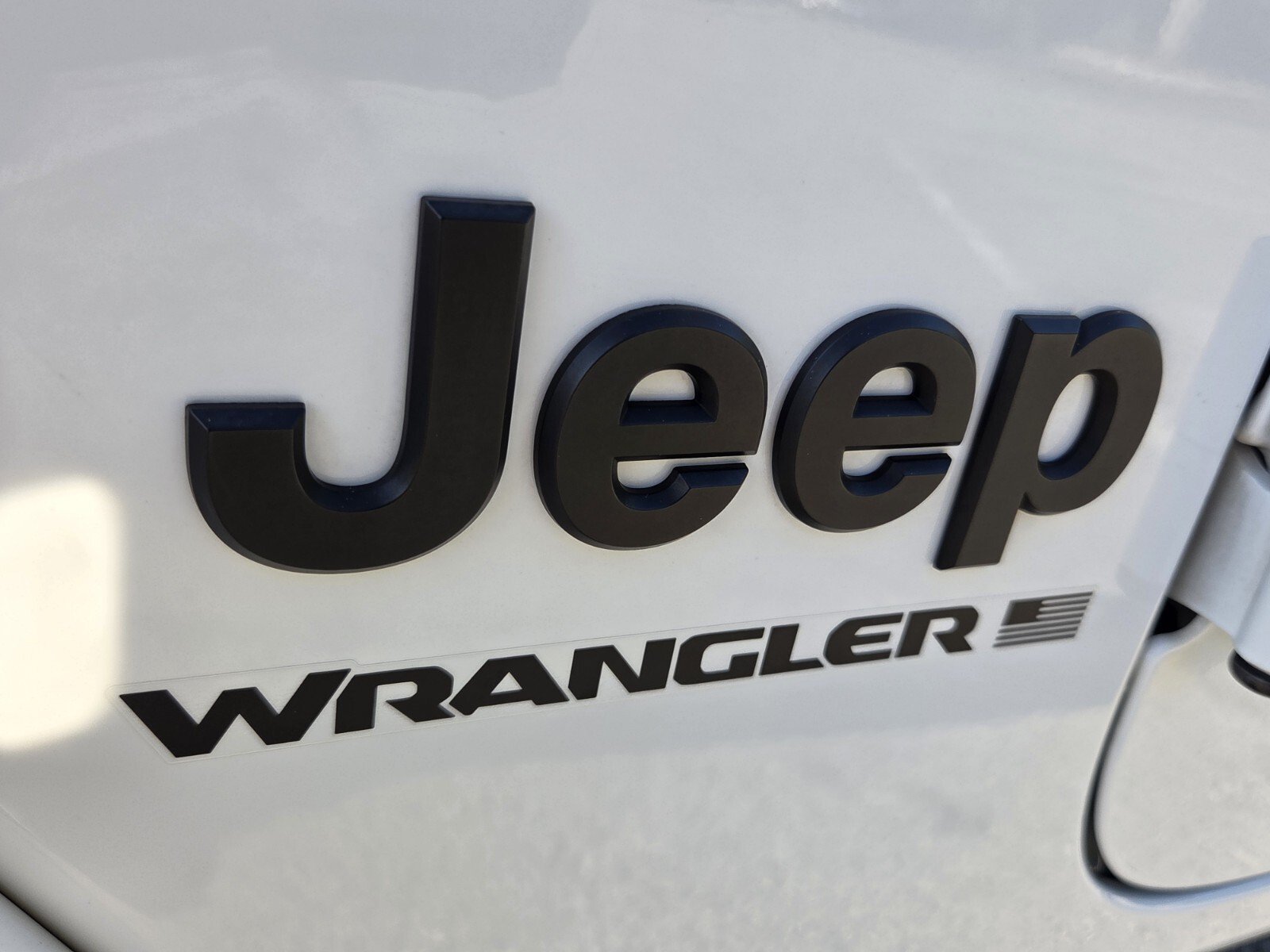 Used 2025 Jeep Wrangler Unlimited Sahara AWD/4WD image 17