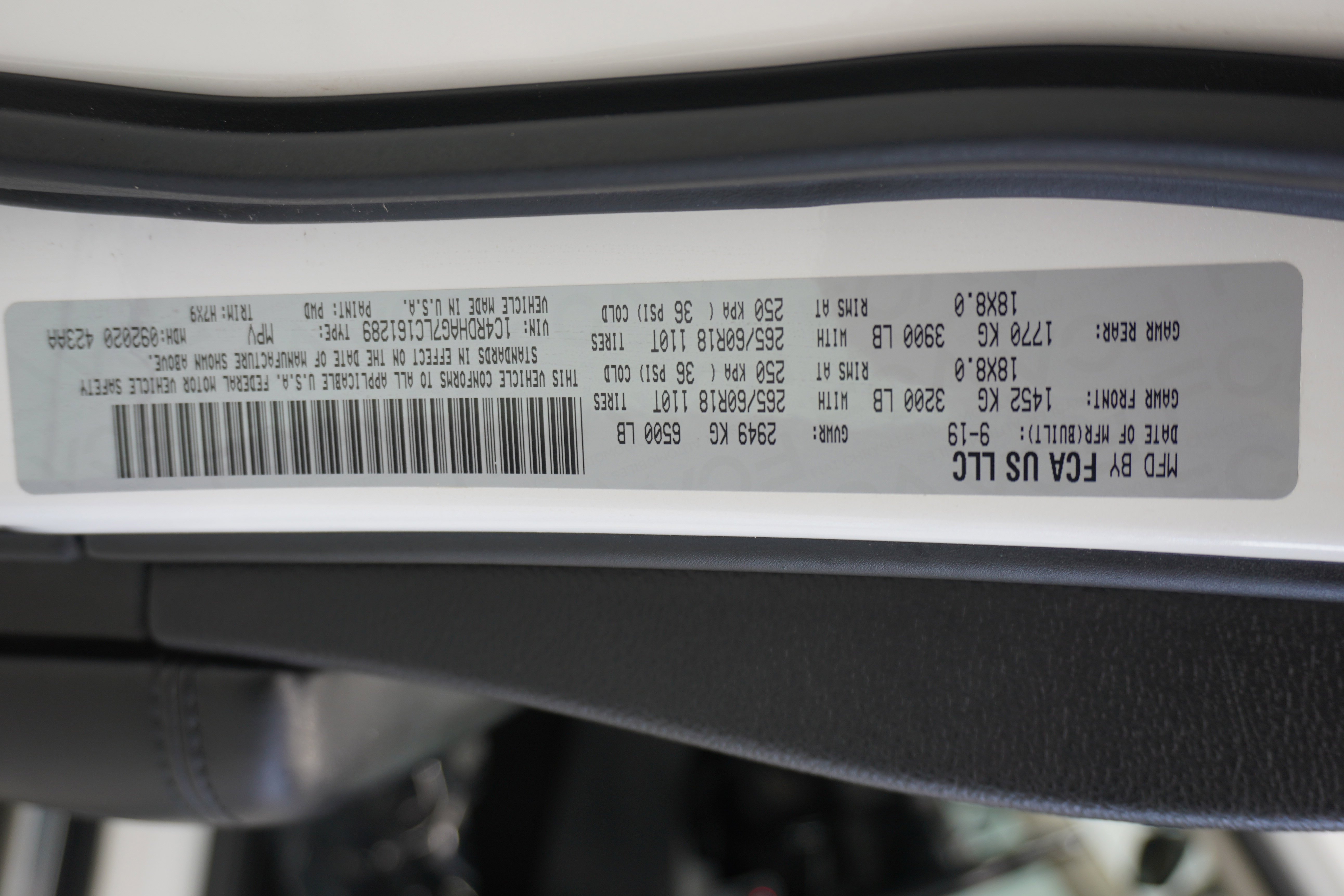 Used 2020 Dodge Durango SXT w/ 3rd Row Seating Group RWD image 28