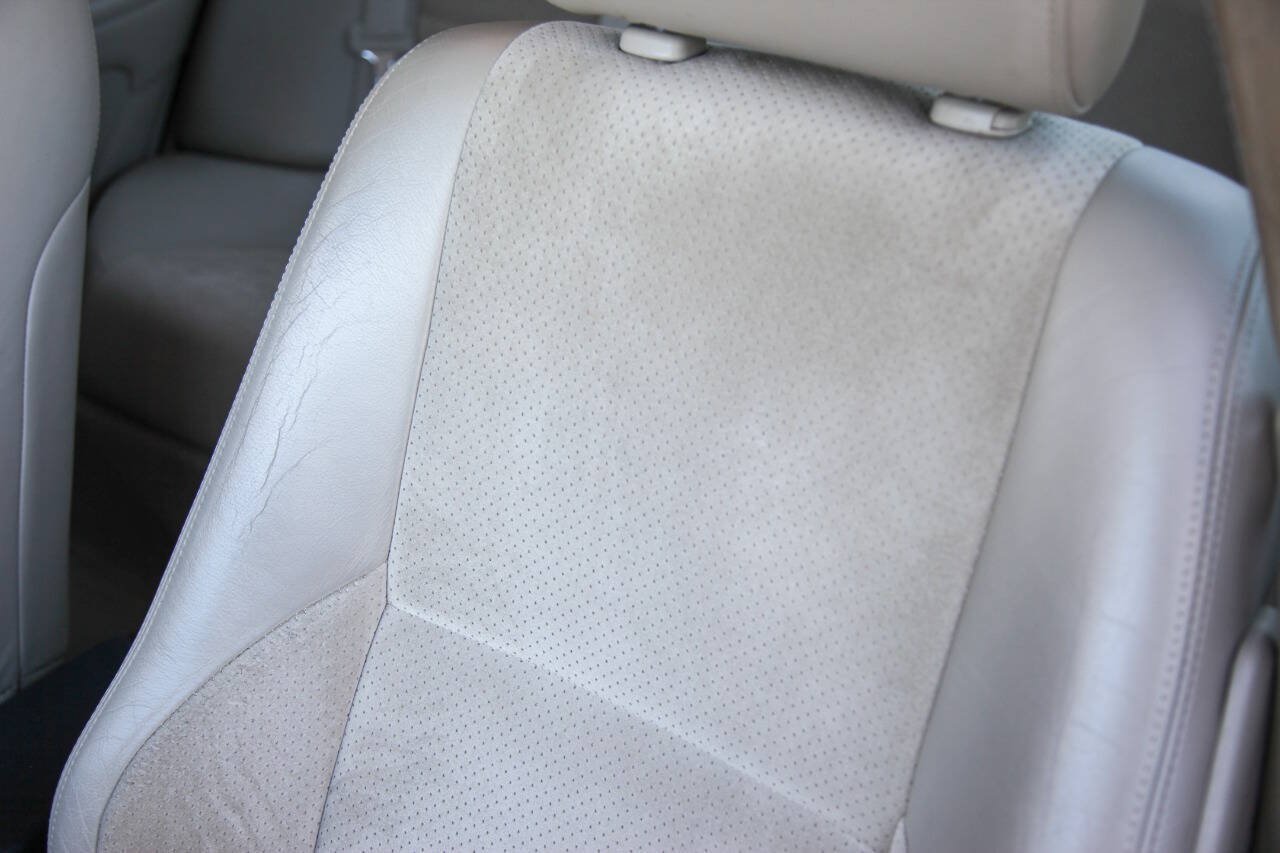Used 2001 Lexus IS 300 w/ Leather Trim Pkg RWD image 34