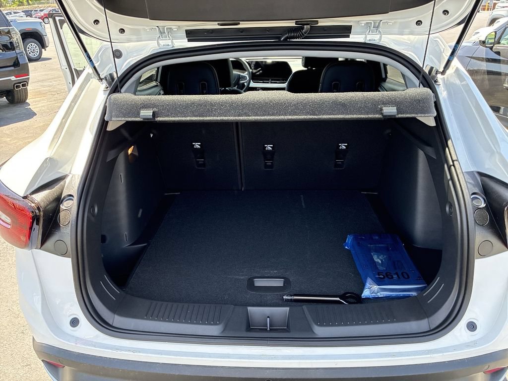 New 2026 Chevrolet Trax LT w/ Driver Confidence Package FWD image 20