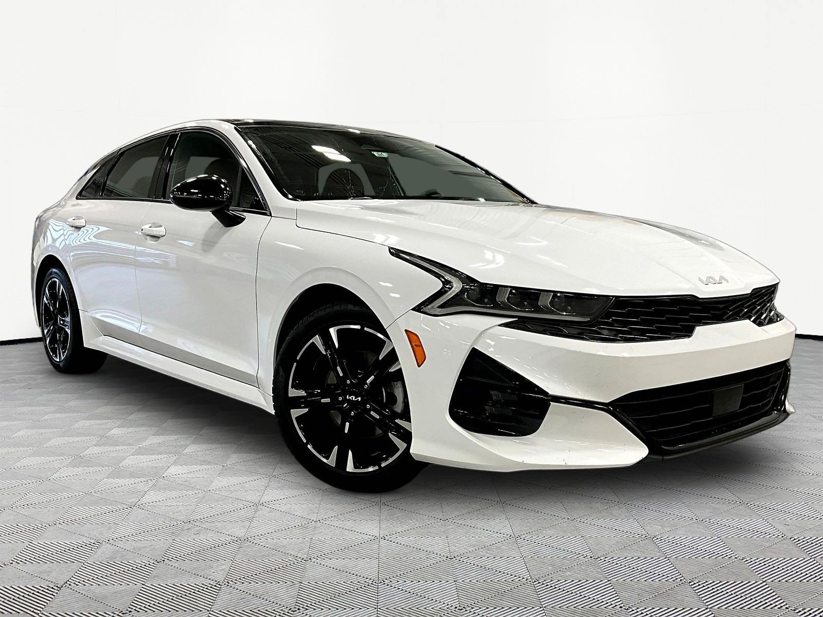 Used 2024 Kia K5 GT-Line FWD image 3