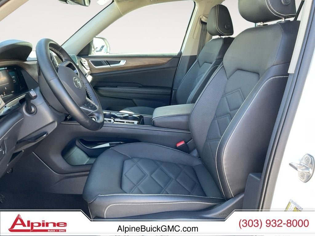 Used 2025 Volkswagen Atlas SE FWD image 9