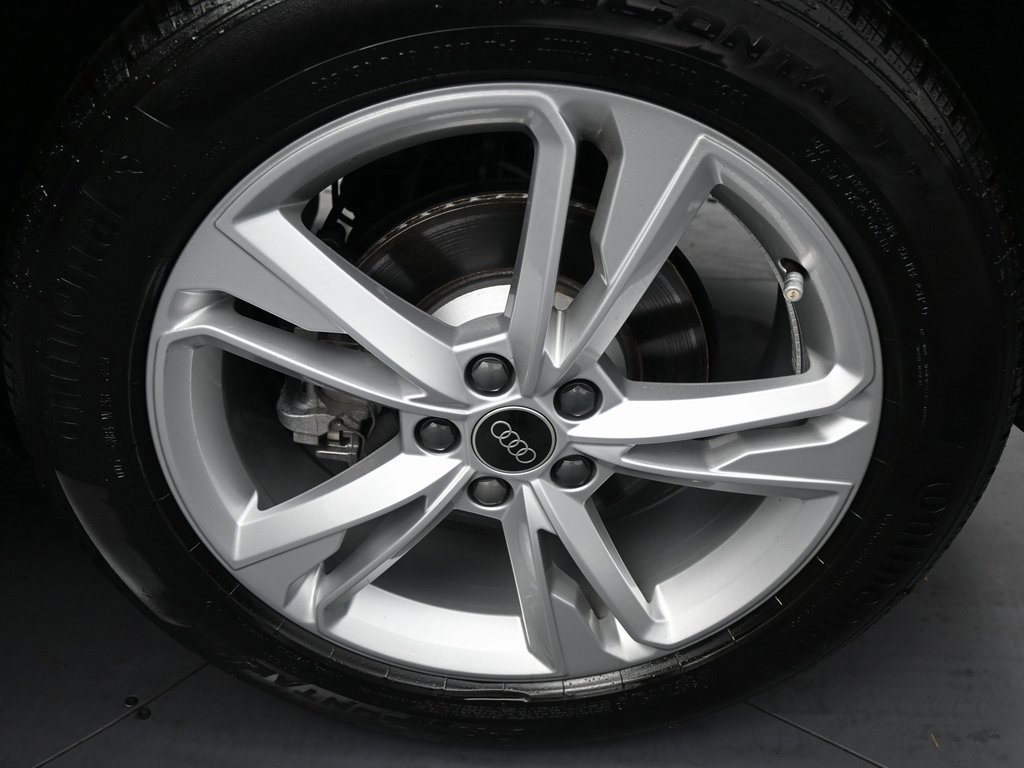 Used 2024 Audi Q3 2.0T Premium w/ Convenience Package image 47