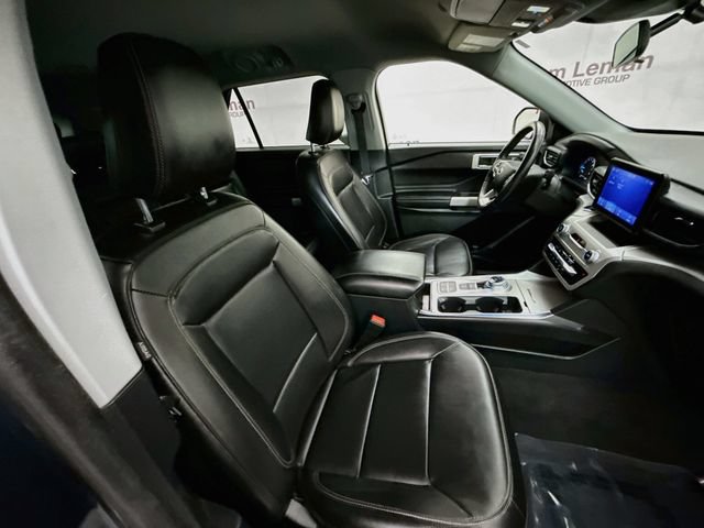 Used 2022 Ford Explorer XLT w/ Equipment Group 202A RWD image 26