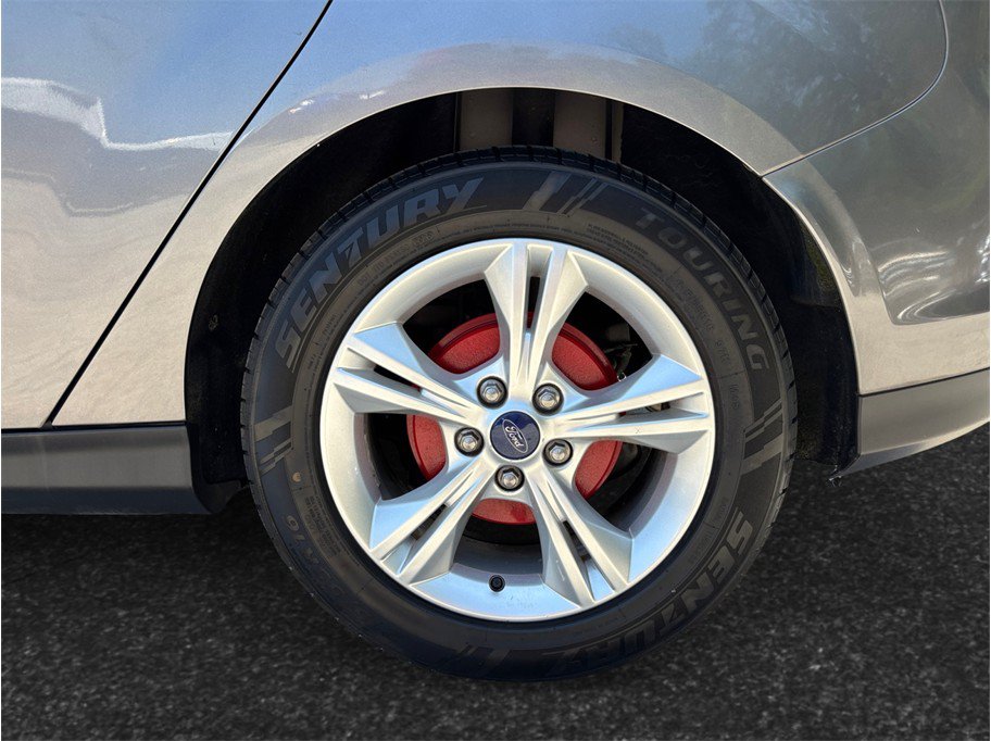 Used 2014 Ford Focus SE FWD image 13