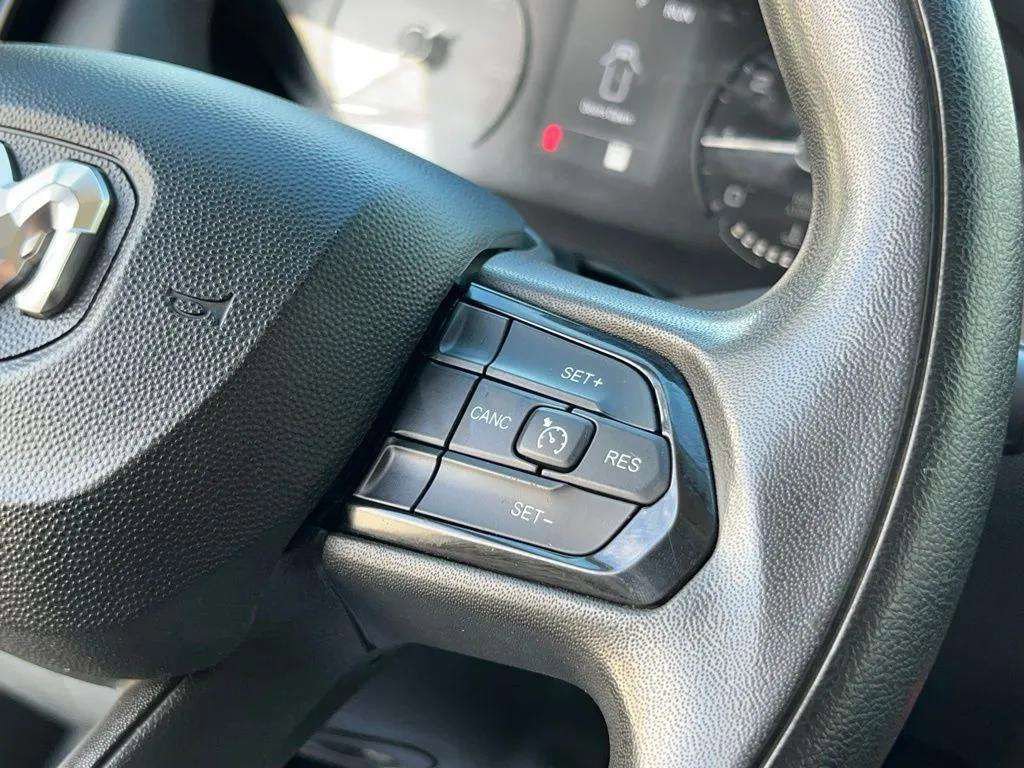 Used 2023 RAM ProMaster 2500 w/ Driver Convenience Group FWD image 21