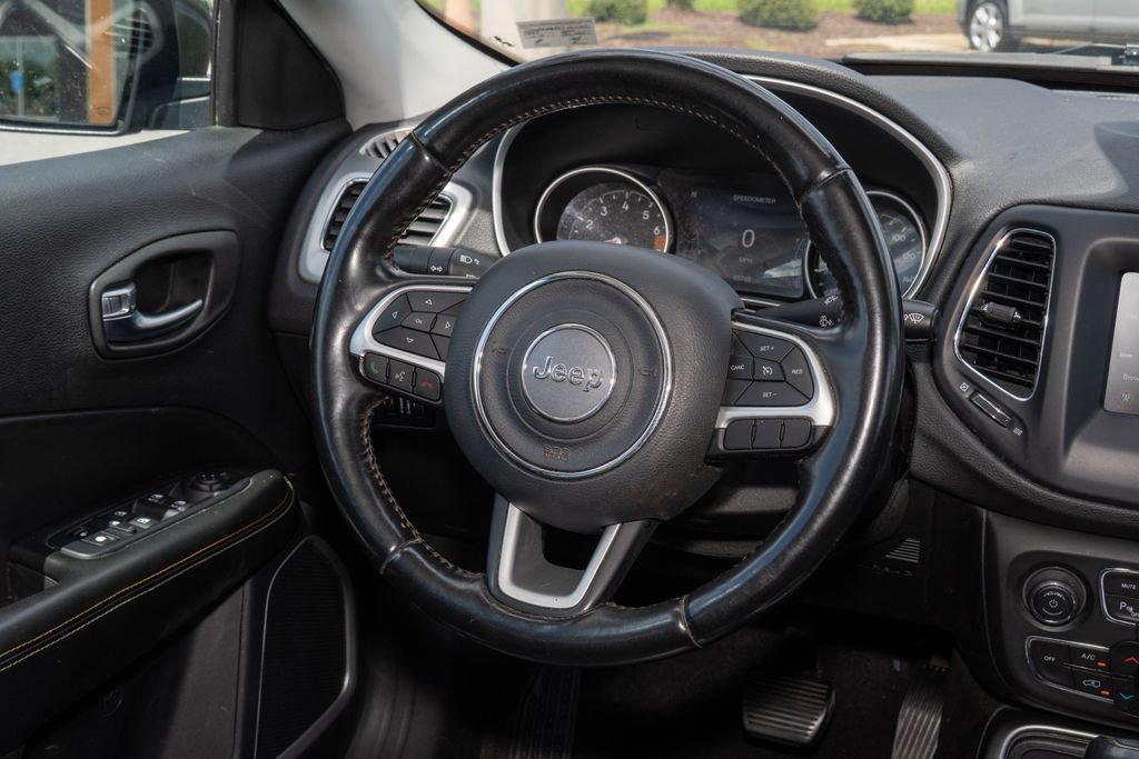 Used 2020 Jeep Compass Latitude w/ Popular Equipment Group AWD/4WD image 19