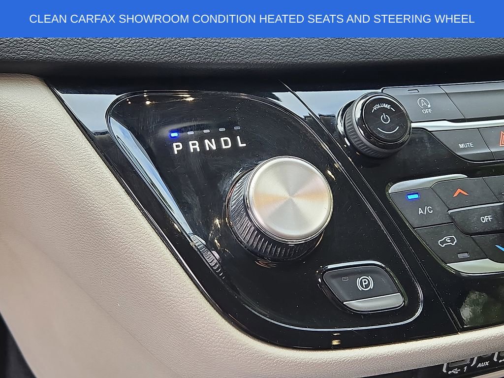 Used 2023 Chrysler Voyager LX FWD image 14