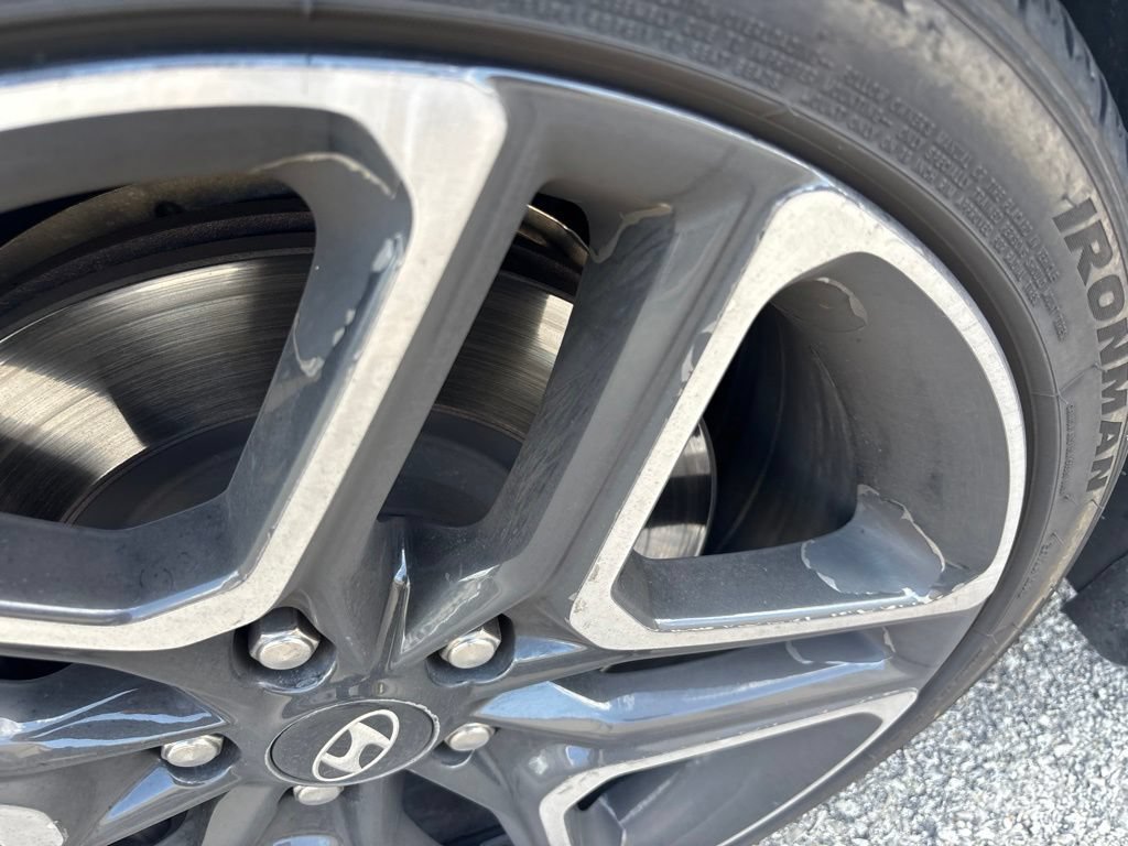 Used 2020 Hyundai Veloster N w/ Performance Package FWD image 9