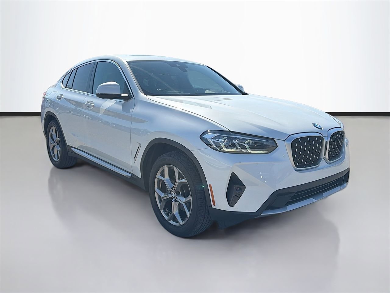 Certified 2025 BMW X4 xDrive30i w/ Premium Package video 2