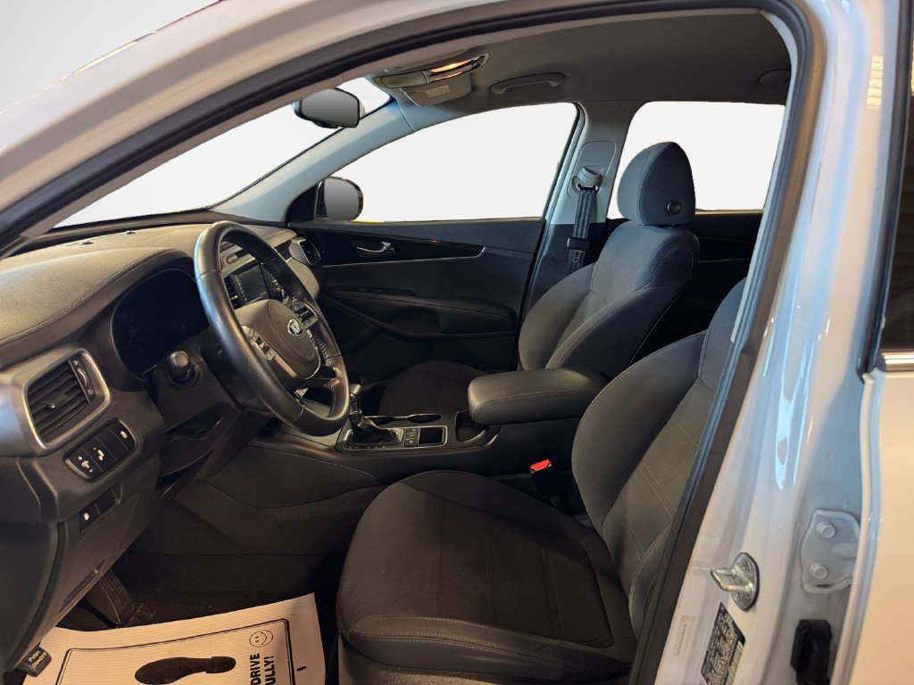 Used 2019 Kia Sorento AWD w/ LX Convenience Package image 12