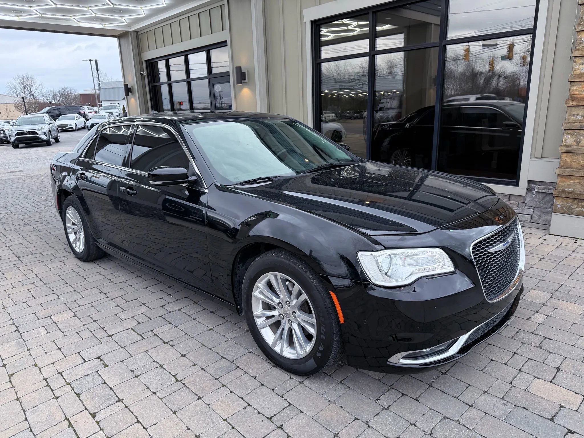 Used 2021 Chrysler 300 Touring L w/ Popular Equipment Group RWD image 51
