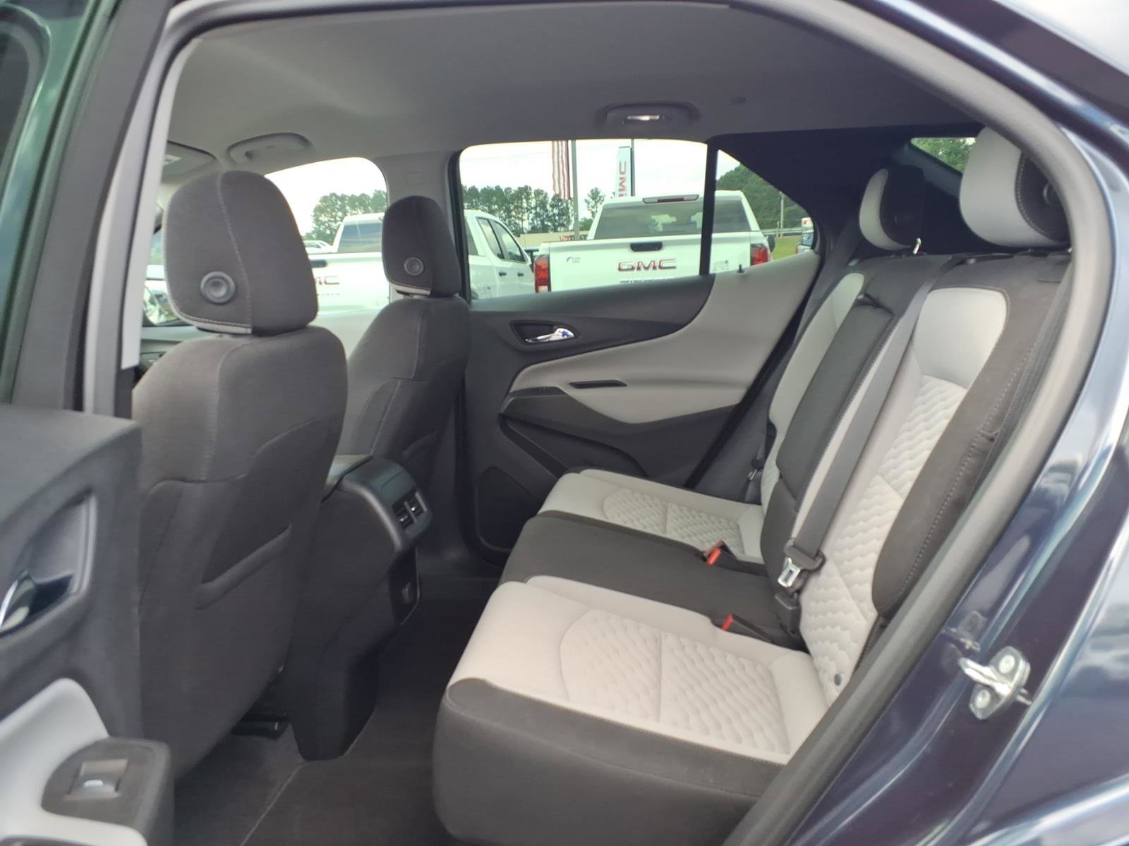Used 2018 Chevrolet Equinox LS FWD image 21