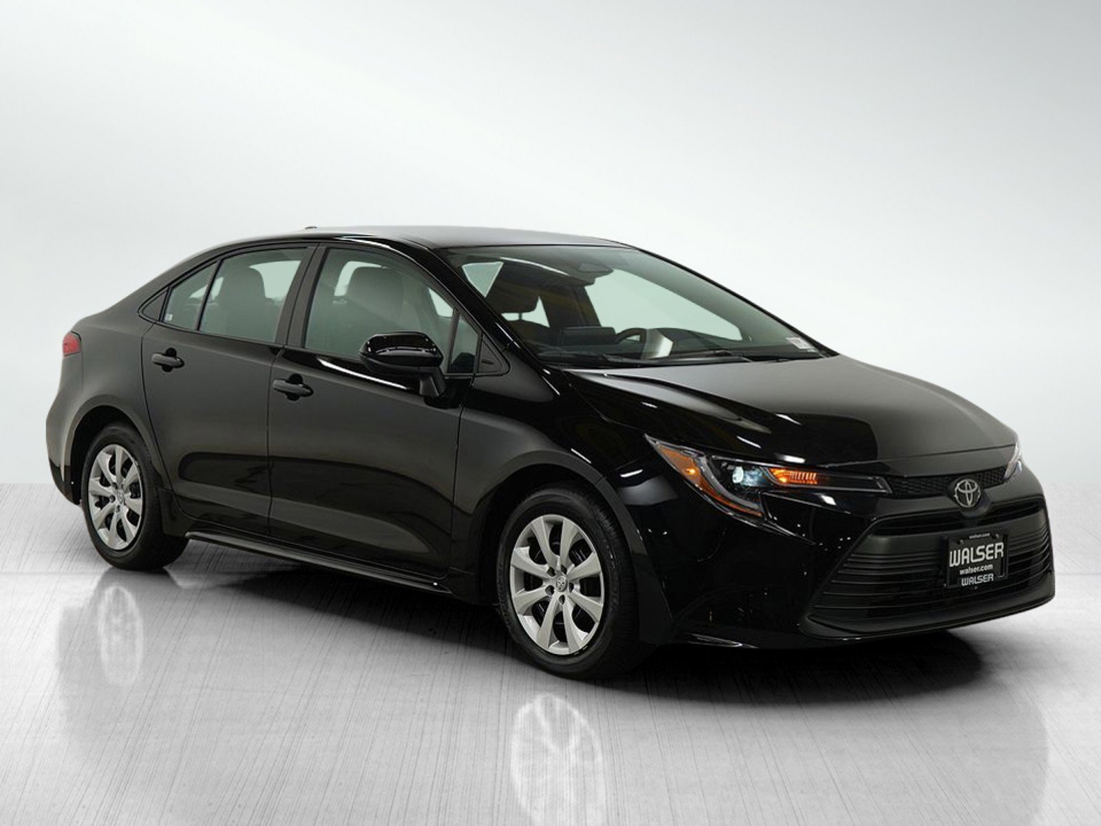 Used 2025 Toyota Corolla LE image 7