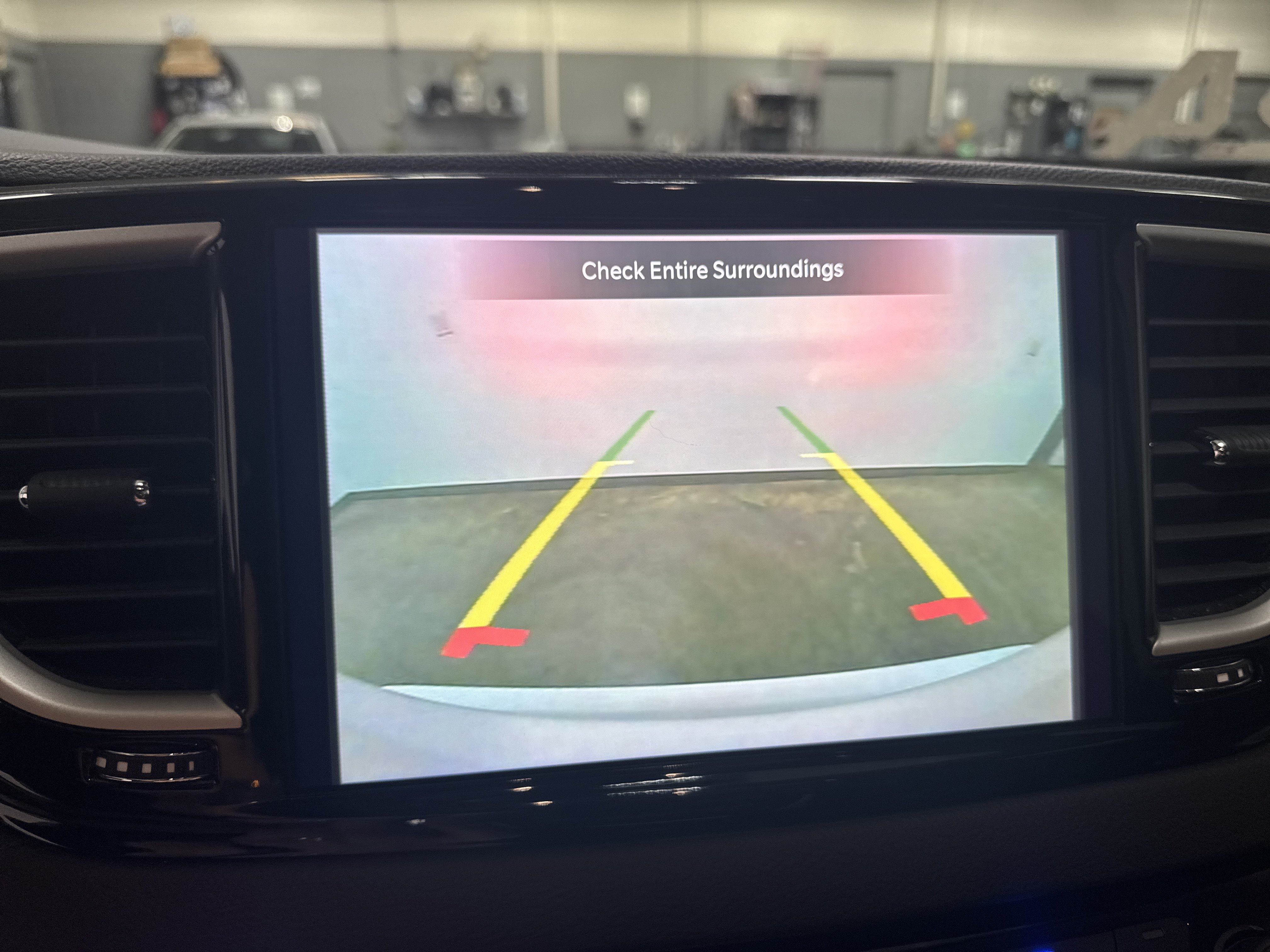 Used 2024 Chrysler Pacifica Touring-L FWD image 26