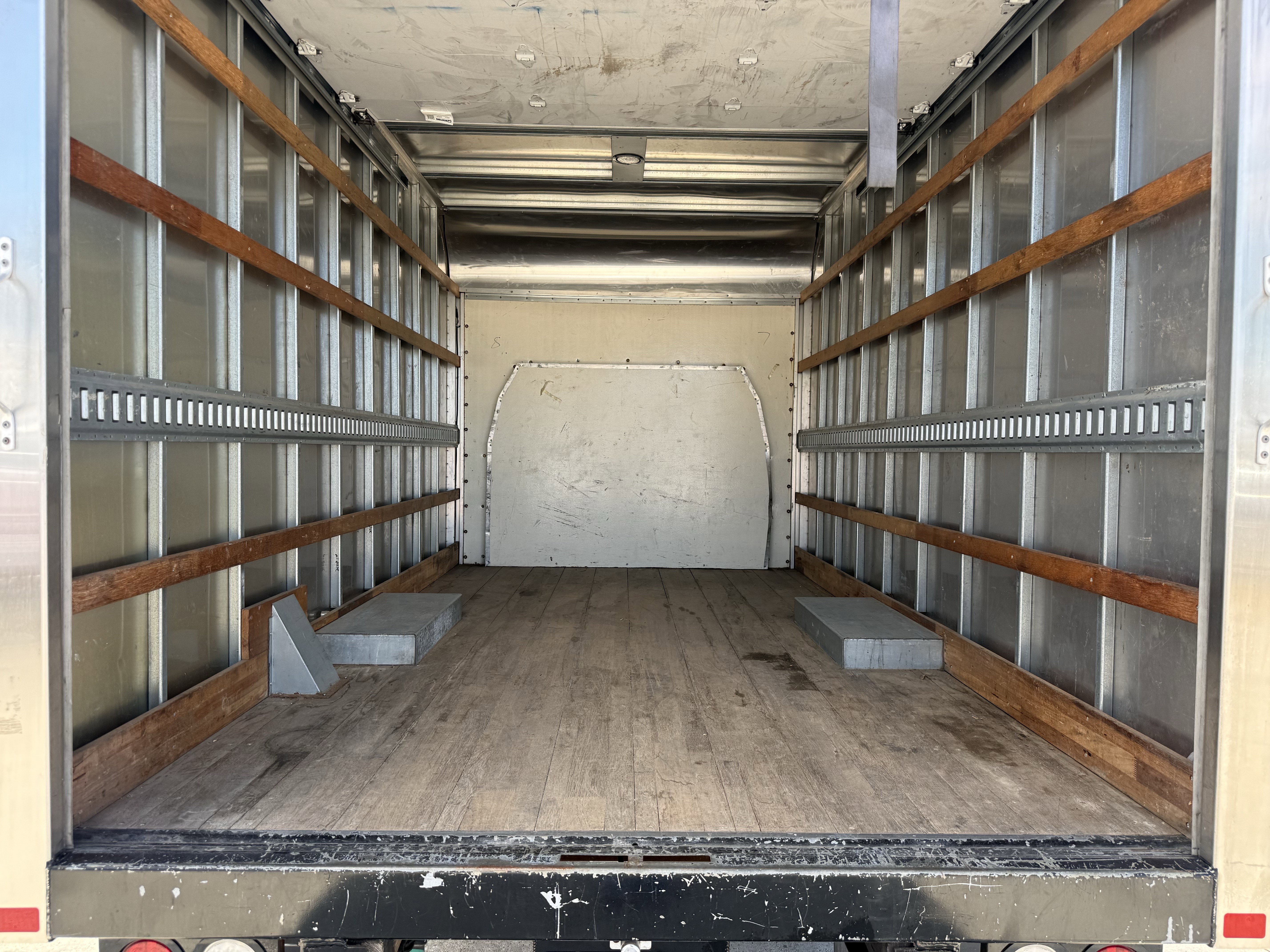 Used 2019 Ford E-350 and Econoline 350 Super Duty w/ Power Windows & Locks Group image 27