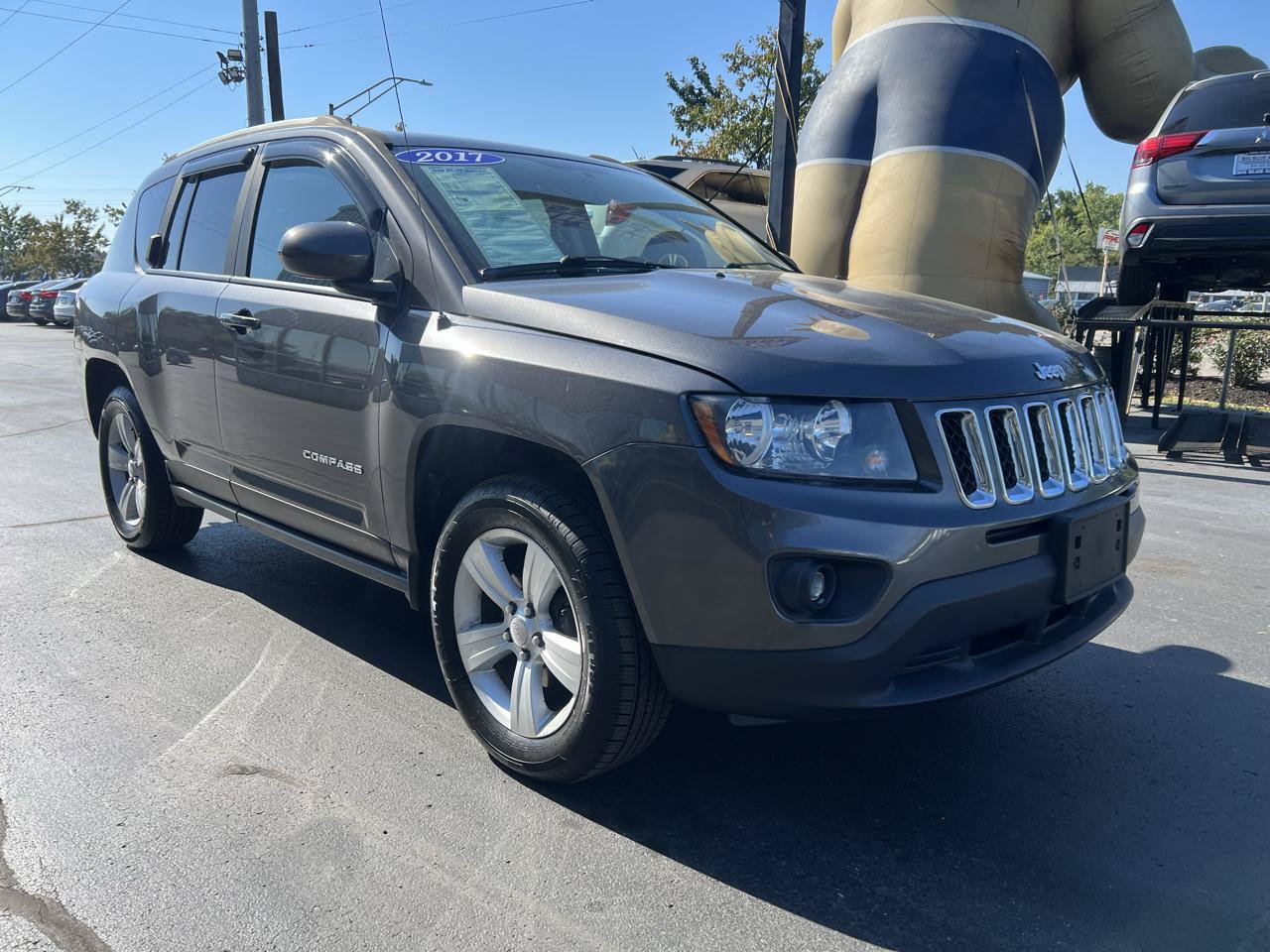 Used 2017 Jeep Compass Latitude AWD/4WD image 8