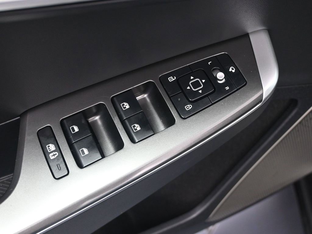 Certified 2022 Kia EV6 Wind w/ Wind Technology Package image 10