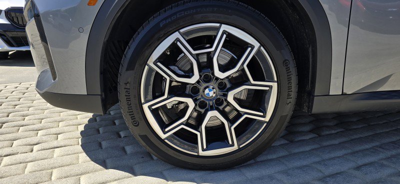 Certified 2025 BMW X2 xDrive28i w/ Premium Package image 11