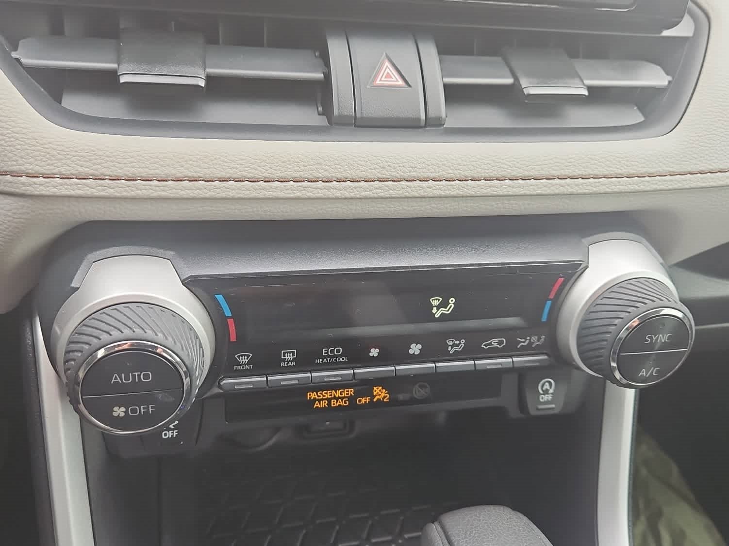 Used 2020 Toyota RAV4 XLE image 17