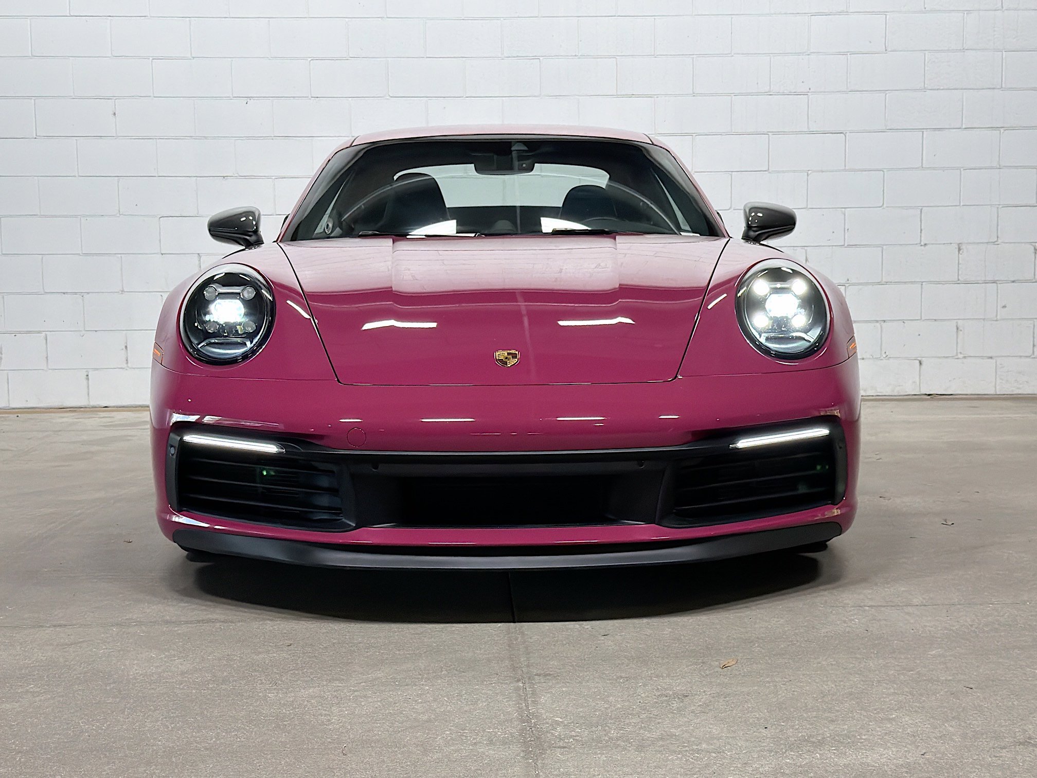 Certified 2024 Porsche 911 Carrera T RWD image 9