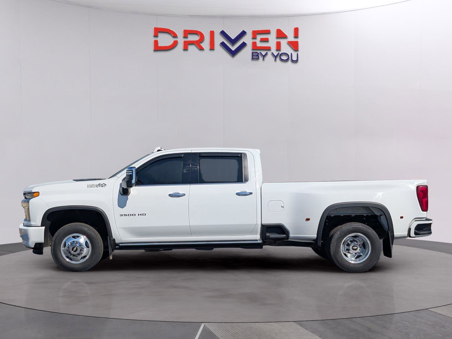 Used 2022 Chevrolet Silverado 3500 High Country image 2