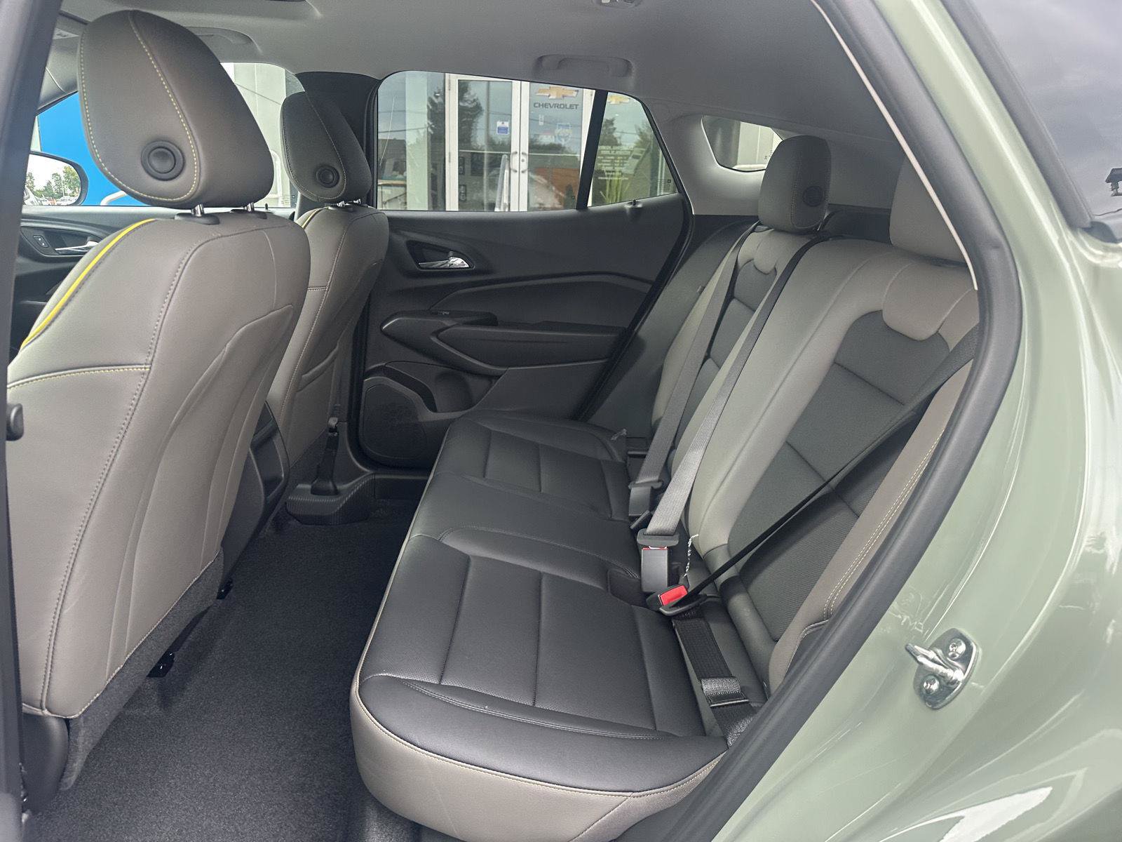 New 2026 Chevrolet Trax ACTIV w/ Sunroof Package FWD image 12