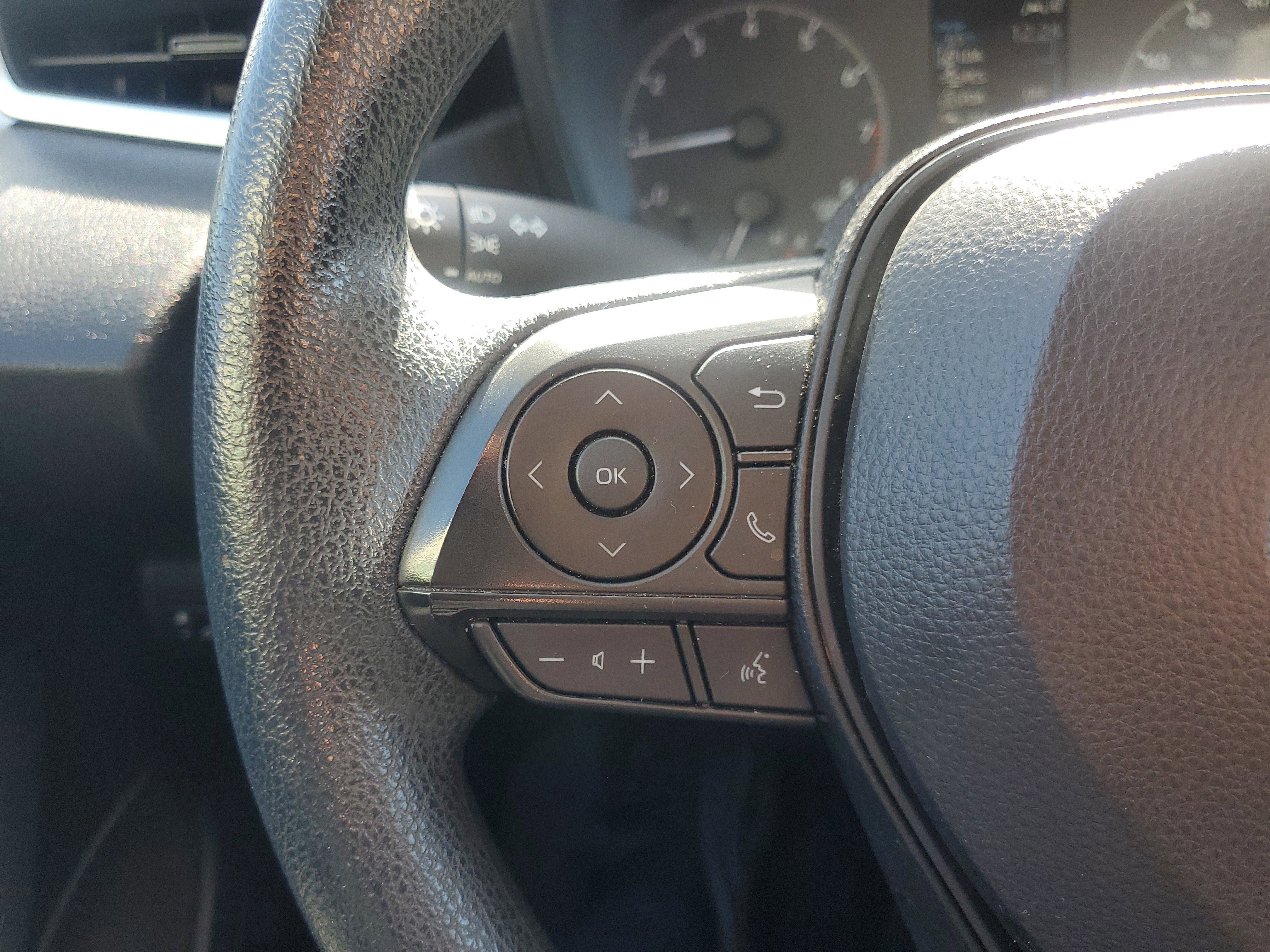 Used 2023 Toyota Corolla LE image 21