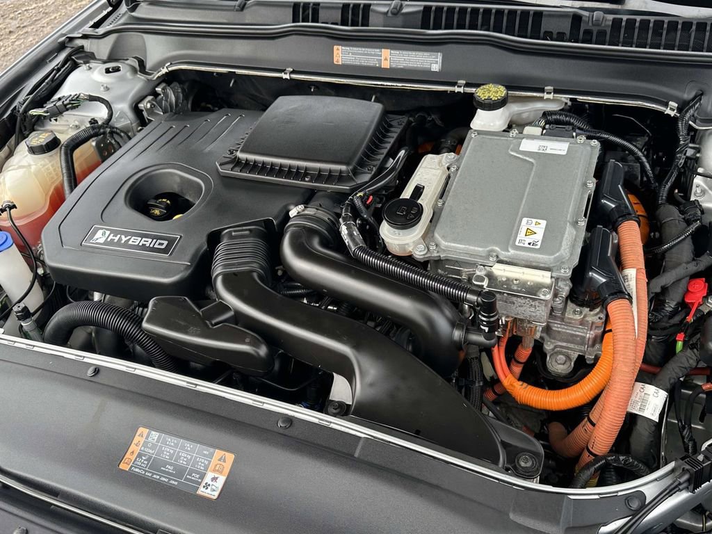 Used 2018 Ford Fusion SE image 10