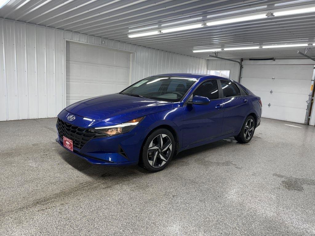 Used 2023 Hyundai Elantra SEL w/ Convenience Package image 3