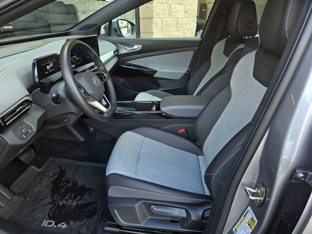 Used 2023 Volkswagen ID.4 Pro image 17