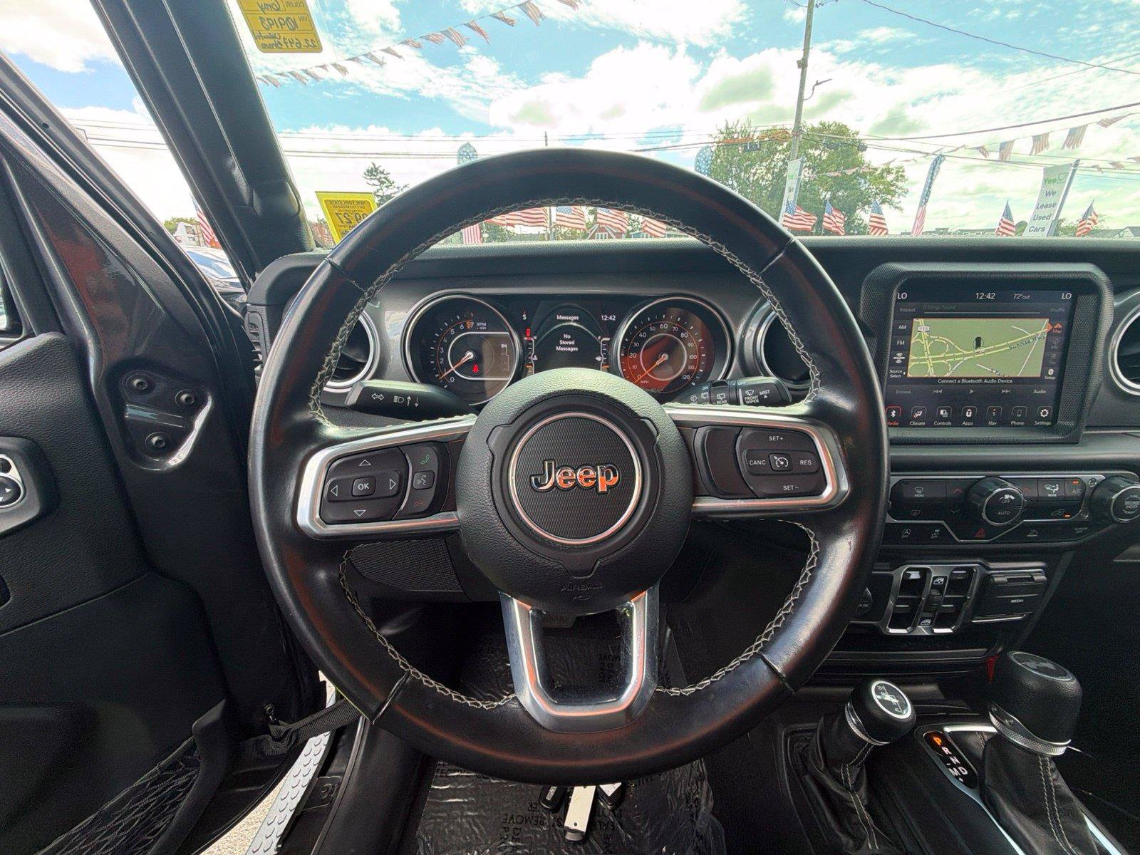 Used 2022 Jeep Wrangler Unlimited Sahara AWD/4WD image 29