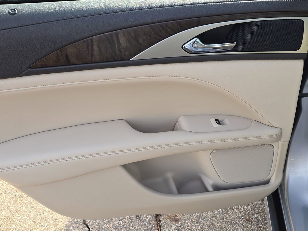 Used 2017 Lincoln MKZ Select w/ Select Plus Package image 26