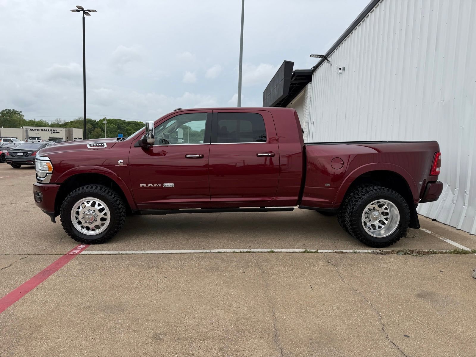 Used 2021 RAM 3500 Limited image 3