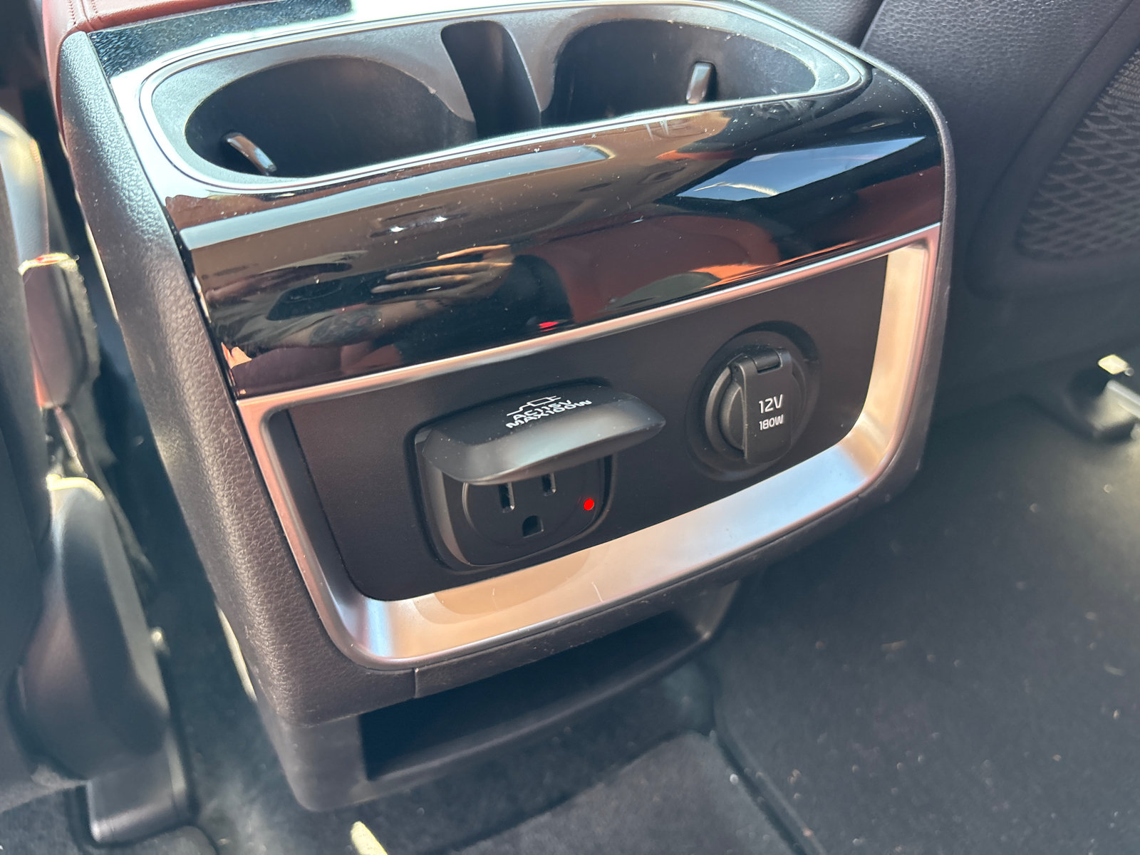Used 2024 Kia Carnival SX Prestige FWD image 32