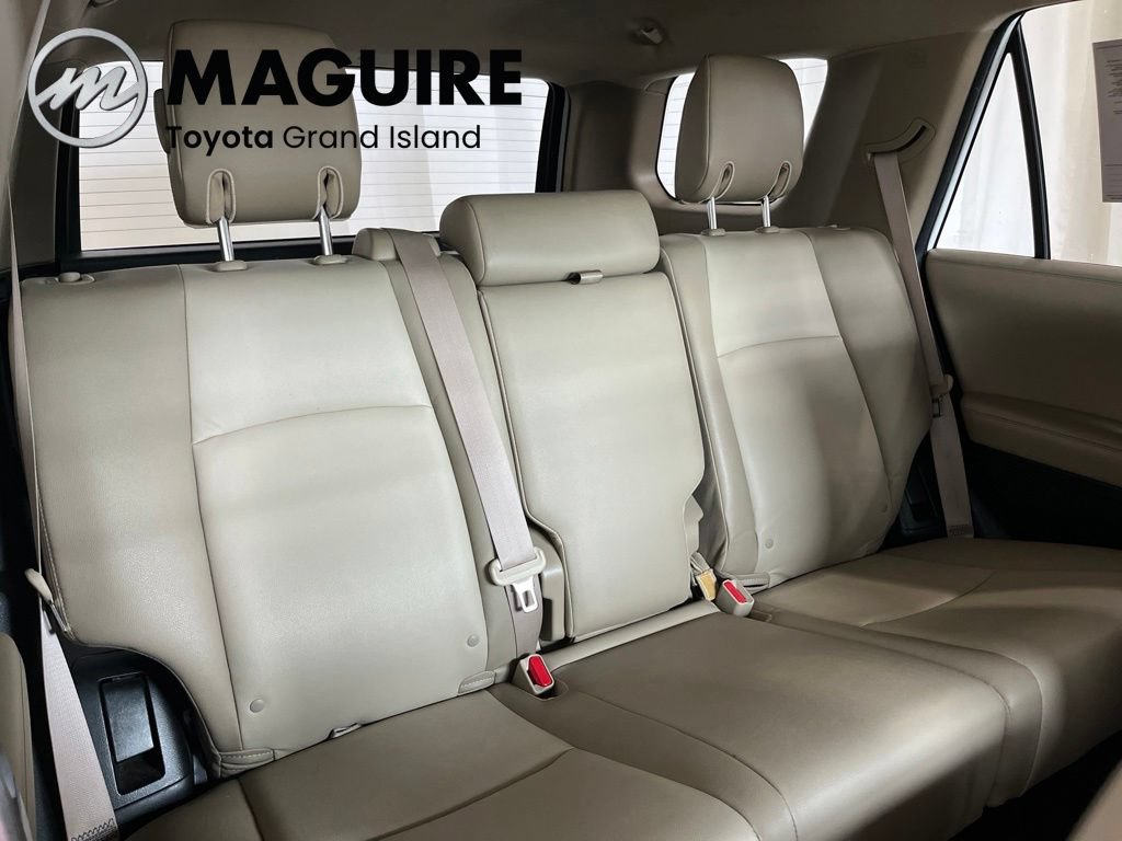 Used 2018 Toyota 4Runner SR5 Premium AWD/4WD image 35