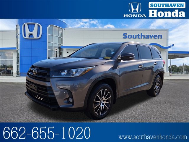 Used 2018 Toyota Highlander SE image 1