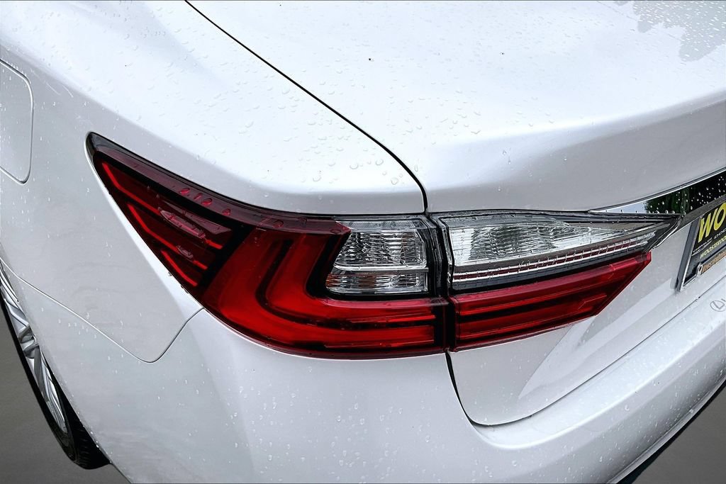 Used 2018 Lexus ES 350 w/ Accessory Package 2 FWD image 23