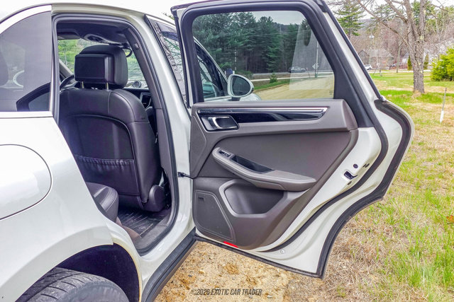 Used 2017 Porsche Macan S AWD/4WD image 61