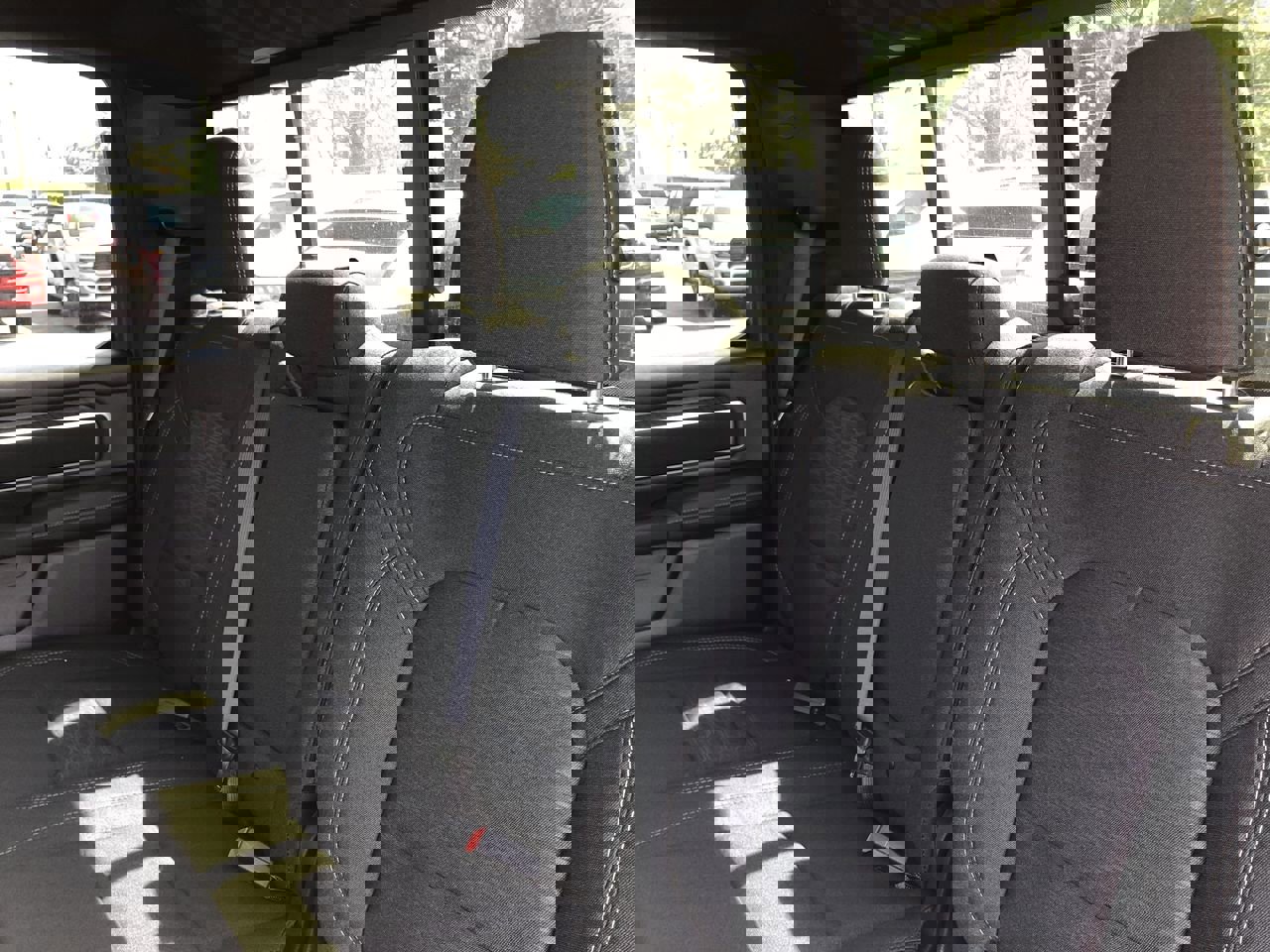 New 2026 RAM 1500 4x4 Crew Cab image 19