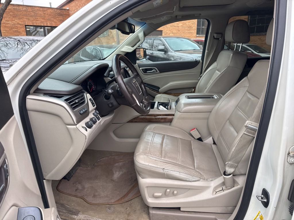 Used 2015 GMC Yukon Denali w/ Touring Package AWD/4WD image 18