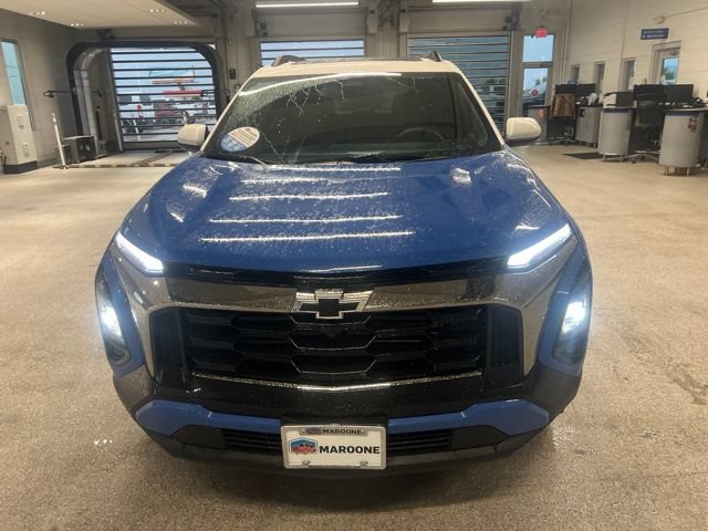 New 2026 Chevrolet Equinox ACTIV w/ Convenience Package III AWD/4WD image 2