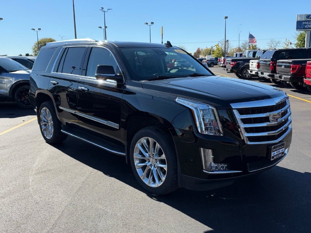 Used 2020 Cadillac Escalade Luxury AWD/4WD image 3