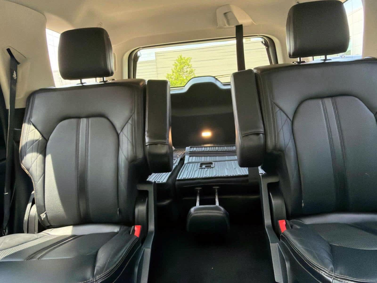 Used 2020 Ford Expedition Platinum AWD/4WD image 17