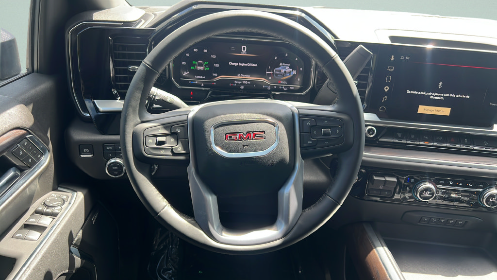 Used 2025 GMC Sierra 2500 SLT w/ Texas SLT Premium Package AWD/4WD image 17