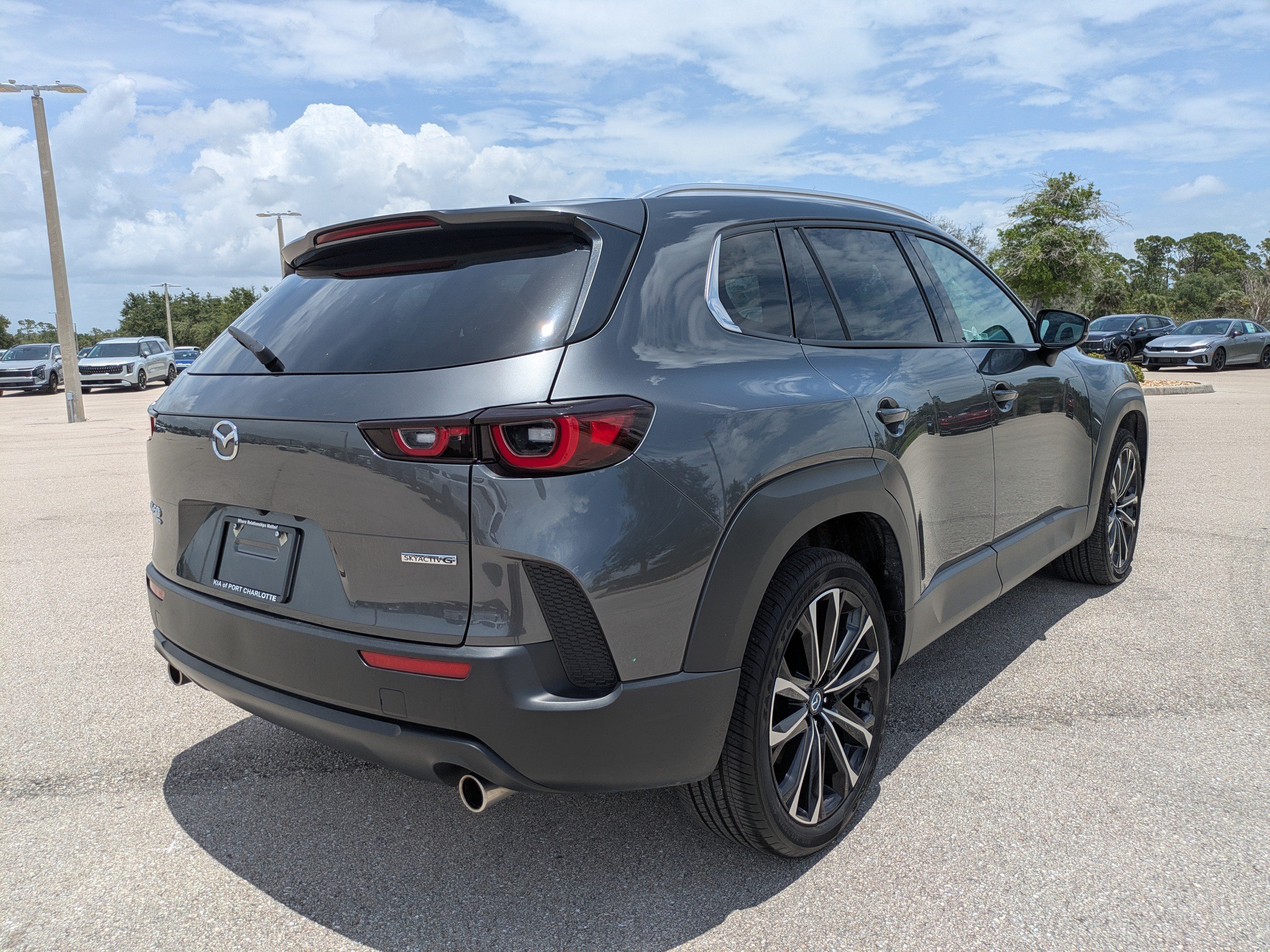 Used 2025 MAZDA CX-50 AWD 2.5 S w/ Premium Plus Pkg image 4