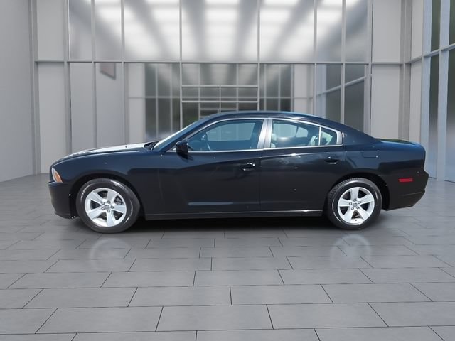Used 2014 Dodge Charger SE RWD image 5